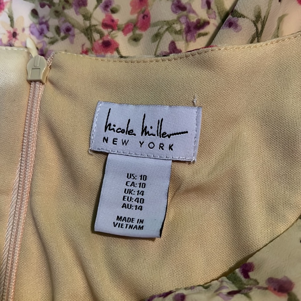 NWT $150 Nicole Miller NY Floral Faux Wrap Dress | Yellow Bright Classic Dress - Picture 9 of 14